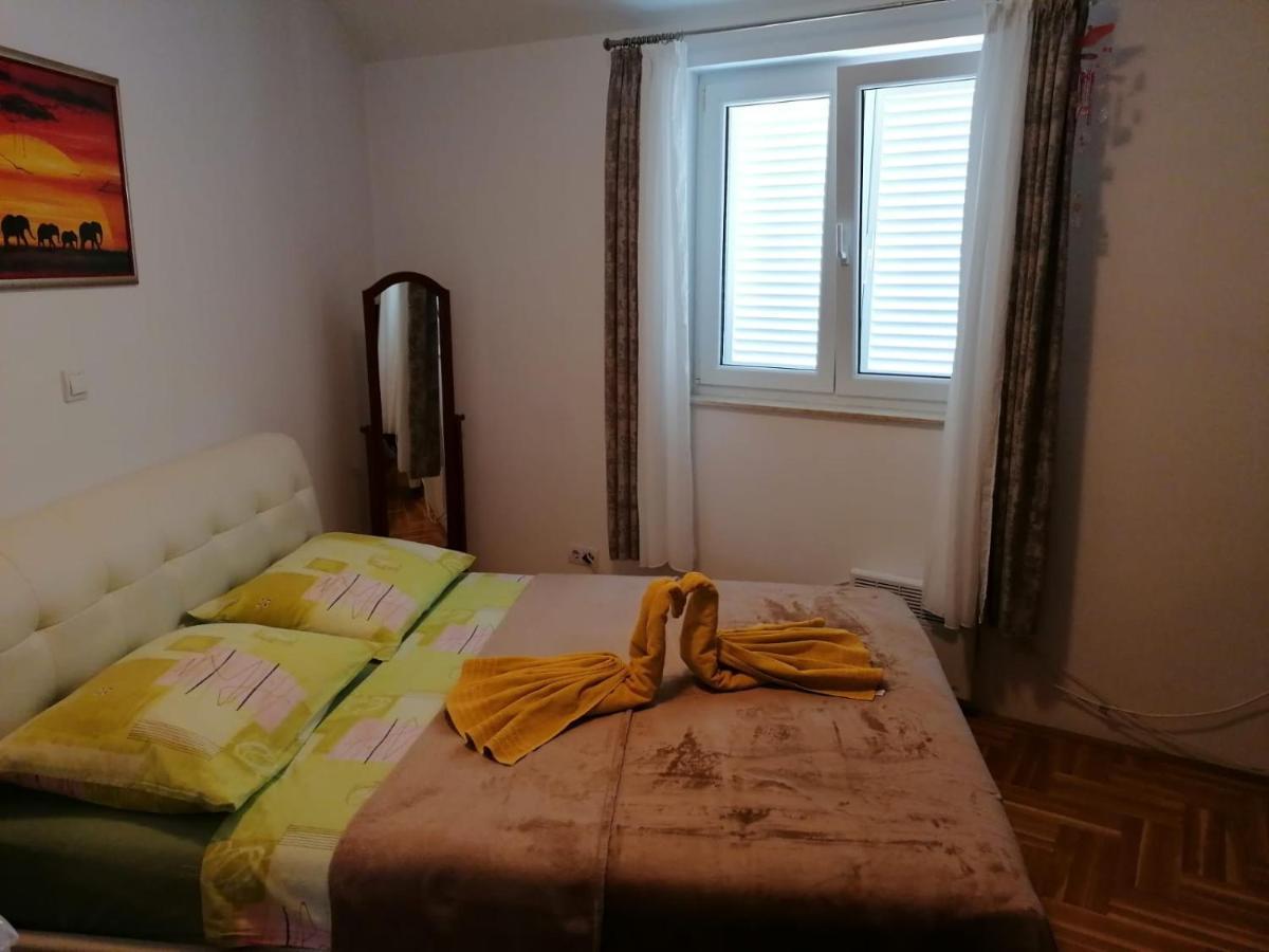 Apartment Marija Трогир Екстериор снимка